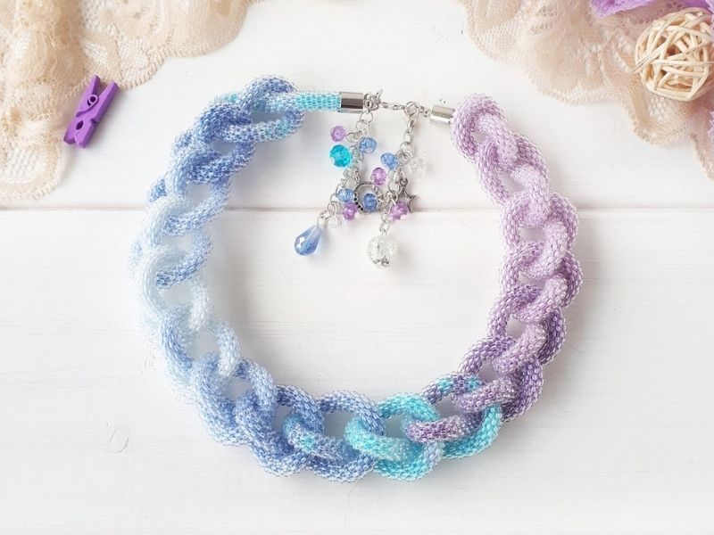 Learn 3 Great Ways to Add Beads to Crochet  Crochet beaded bracelets, Bead  crochet, Bead crochet patterns