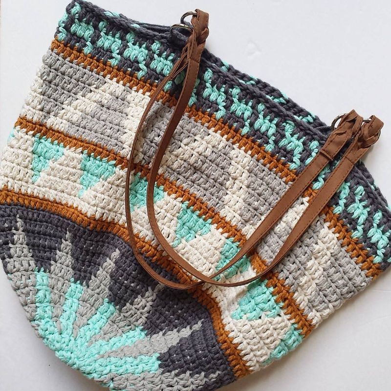 crochet mochila look bags