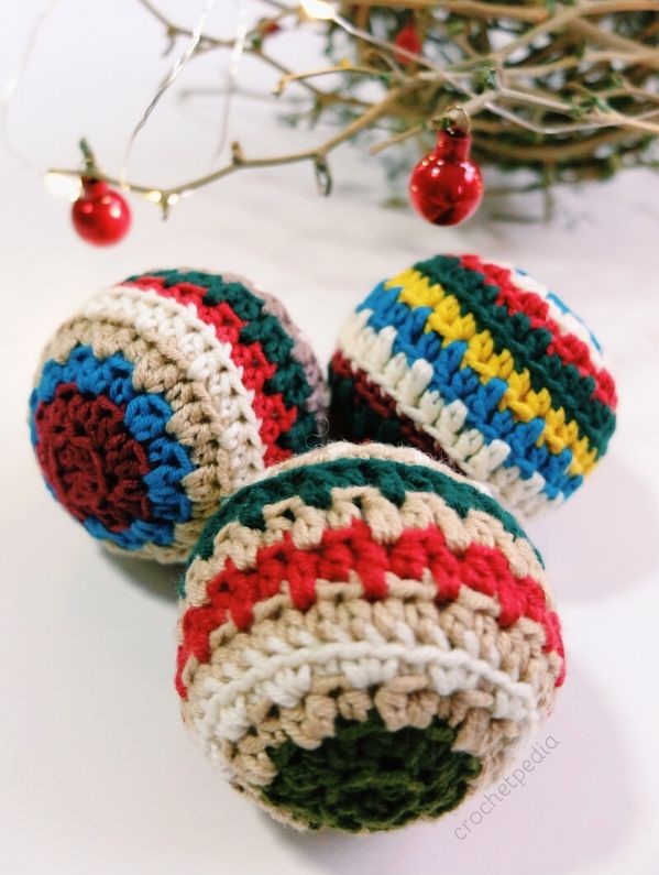 Christmas Baubles Free Crochet Pattern