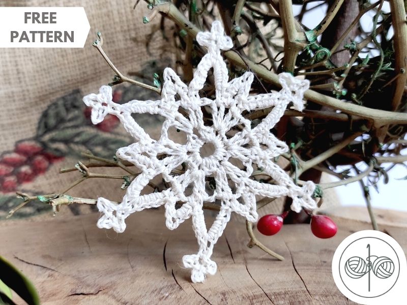 Free crochet snowflake pattern.