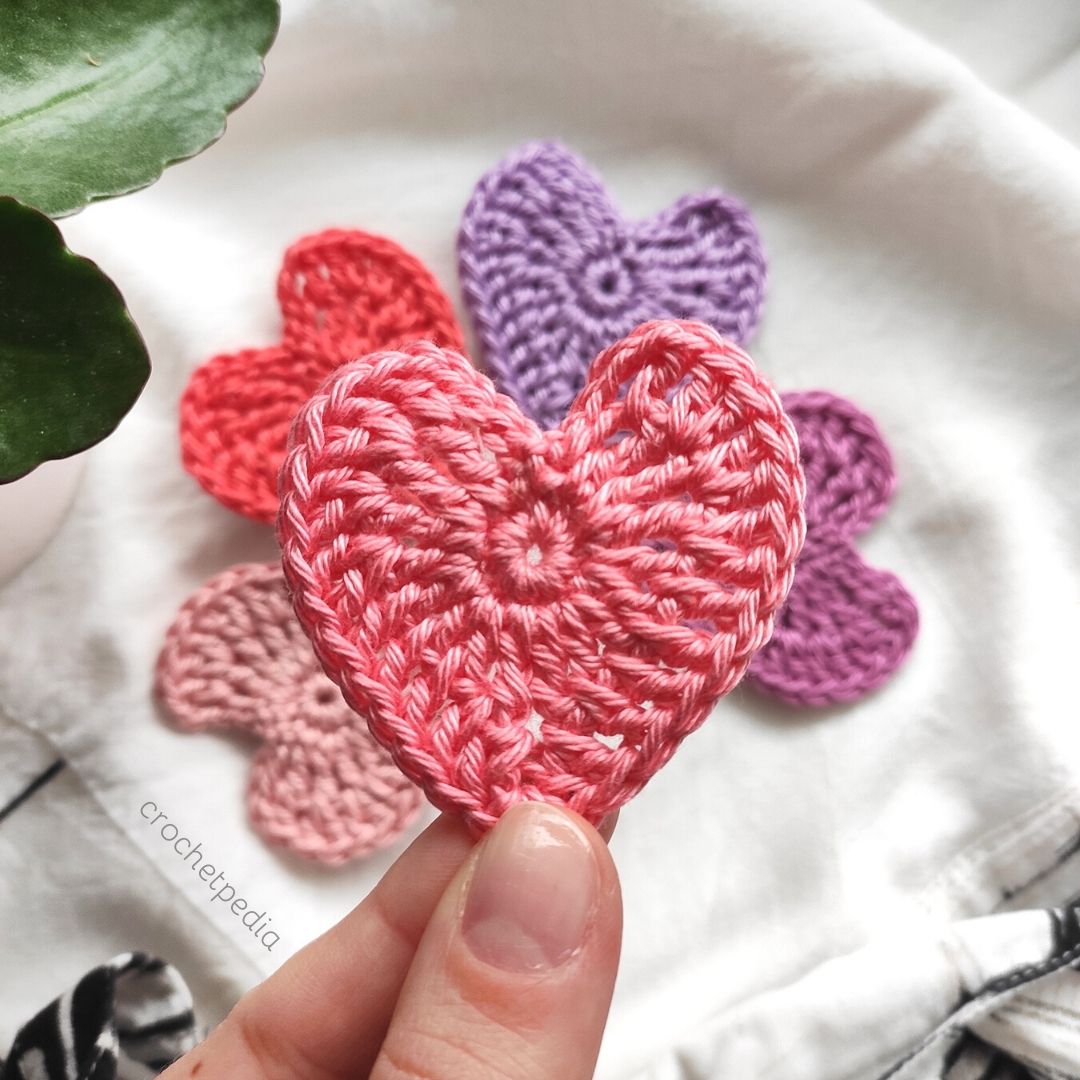 Crochet Flower Applique In 15 Minutes - We Love Crochet