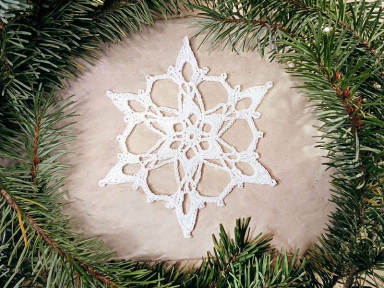 Alba Crochet Snowflake Ornament [Free Crochet Pattern]