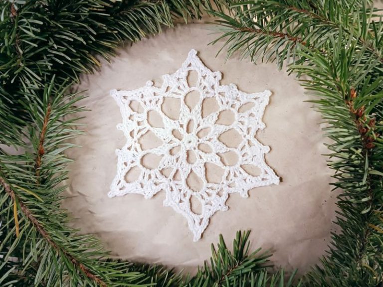 Aspen Crochet Snowflake Ornament [Free Crochet Pattern]