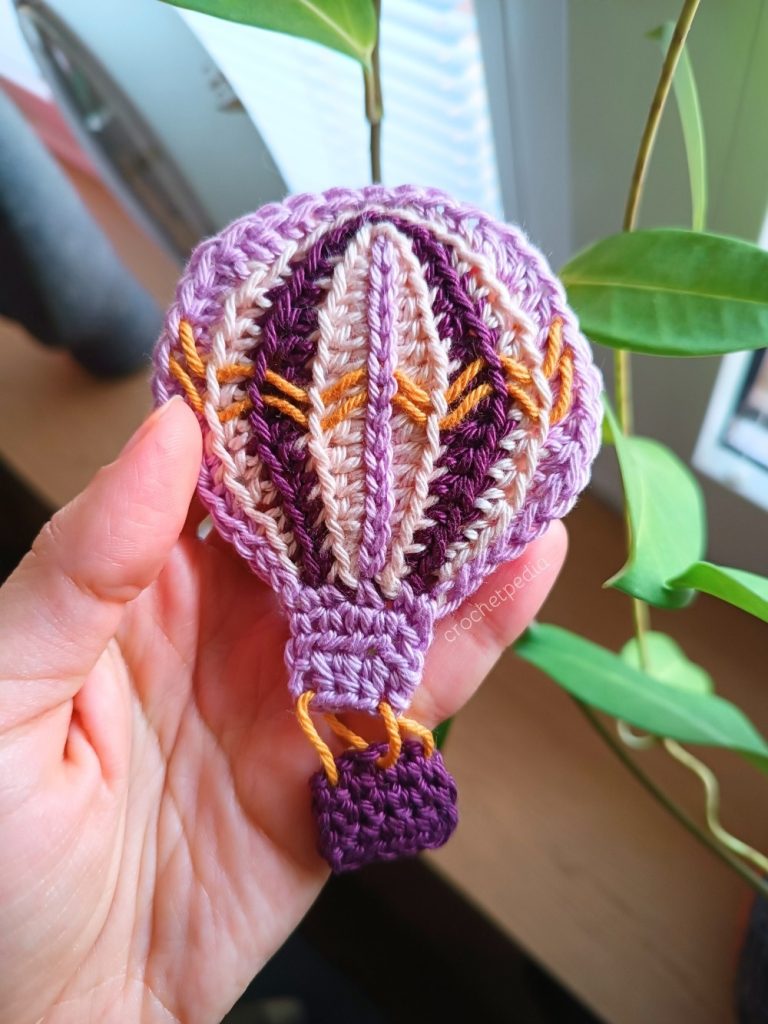 hot air balloon applique in purple colorway made with scheepjes catona